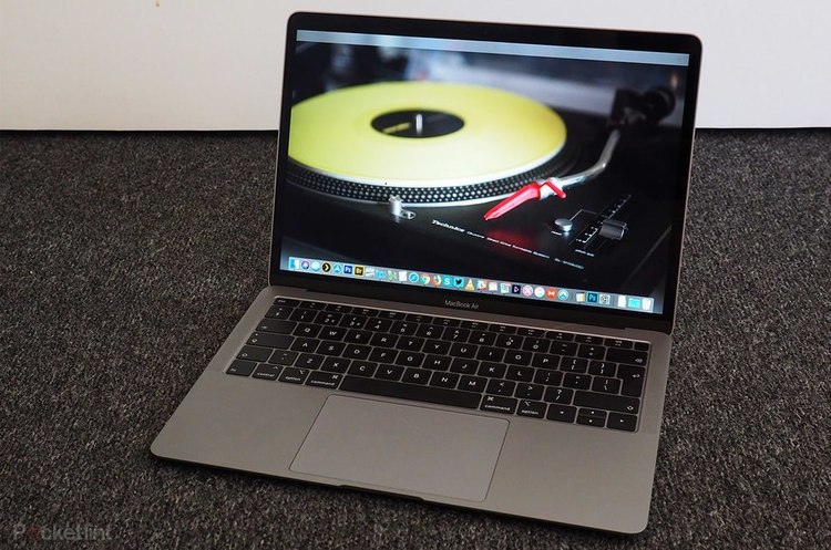 фото Pocket-lint Apple відкликає свої MacBook Air через проблеми з материнською платою