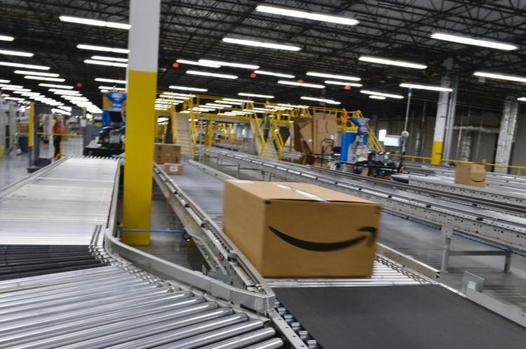 фото pixabay.com Walmart та інші рітейлери запропонували допомогу в розслідуванні проти Google і Amazon