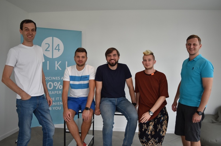 Засновники Liki24.com. Зліва направо: Сергій Фадєєв, Дмитро Лятамбур, Антон Авринський, Сергій Клєбанов, Володимир Зубенко Українська платформа для пошуку та доставки медикаментів Liki24 залучила $1 млн