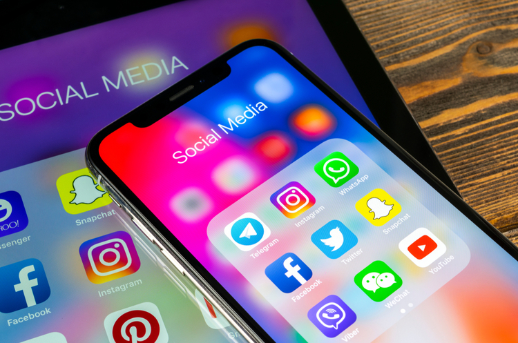 фото Shutterstock На які додатки користувачі App Store і Google Play витратили найбільше грошей