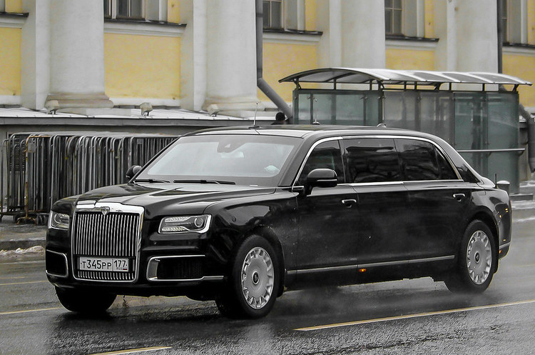Лімузин «як у Путіна» може надійти в продаж у серпні за ціною близько $282 000 – Reuters Лімузин «як у Путіна» може надійти в продаж у серпні за ціною близько $282 000 – Reuters