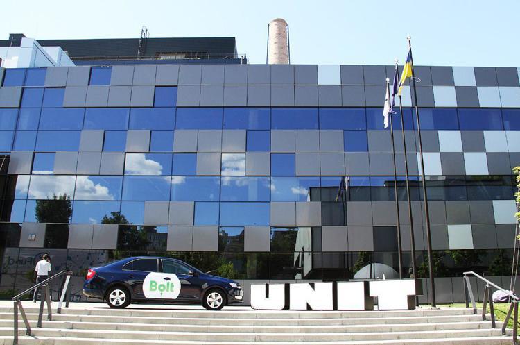 Місячний оборот ринку таксі дорівнює 40 млн грн, 98% грошей «працюють» в тіні - керівник Bolt Місячний оборот ринку таксі дорівнює 40 млн грн, 98% грошей «працюють» в тіні - керівник Bolt