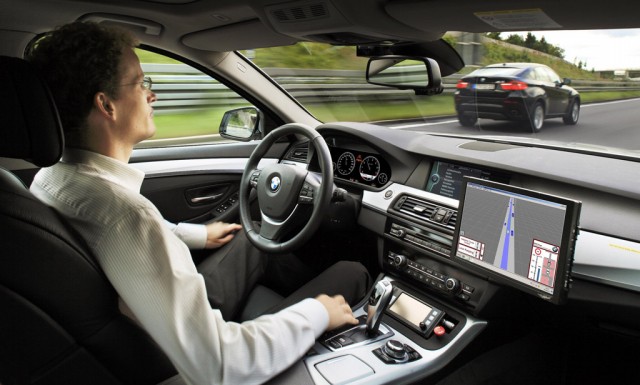 BMW та Tencent відкриють в КНР обчислювальний центр для безпілотних авто BMW та Tencent відкриють в КНР обчислювальний центр для безпілотних авто
