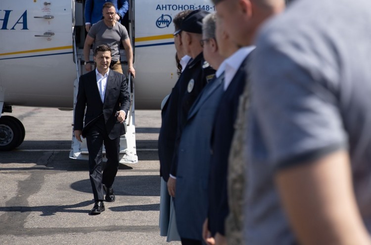 фото Офіційний сайт Президента України Зеленський у відповідь на указ Путіна спрощує отримання українського громадянства