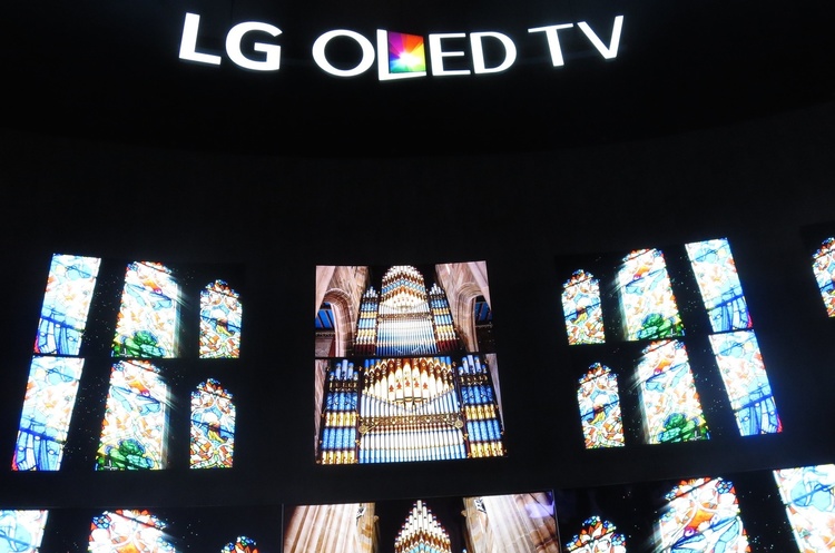 LG Display інвестує $2,6 млрд у виробництво OLED-панелей в Південній Кореї LG Display інвестує $2,6 млрд у виробництво OLED-панелей в Південній Кореї