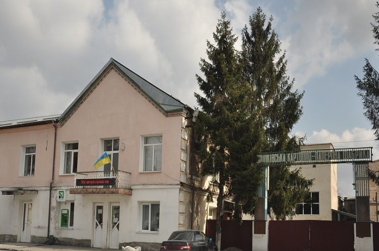 Суд зупинив виробництво на Понінківській картонно-паперовій фабриці Суд зупинив виробництво на Понінківській картонно-паперовій фабриці