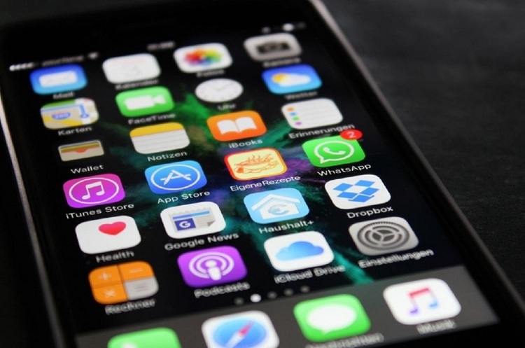 фото DR Стало відомо, скільки нових «айфонів» Apple готується продати в цьому році