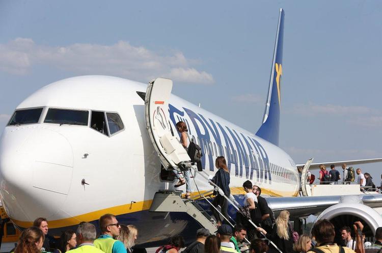 Фото: УНІАН Авіакомпанія Ryanair запустила розпродаж квитків з України від 9 євро