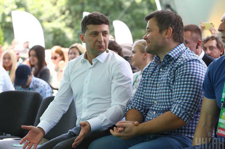 Володимир Зеленський та Андрій Богдан Офіційно: заява про звільнення Богдана існує, але президент поки її не підписав
