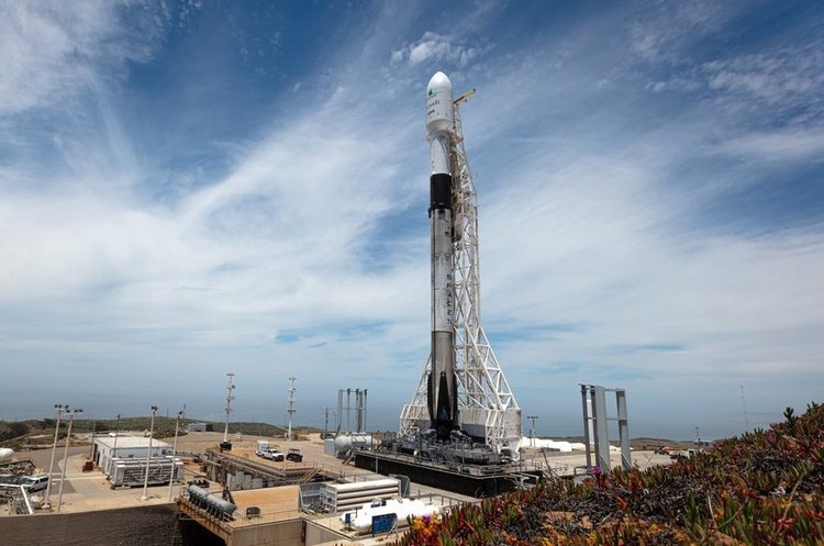 Ракета-носій Falcon 9 вивела на орбіту ізраїльський телекомунікаційний супутник Amos-17 Ракета-носій Falcon 9 вивела на орбіту ізраїльський телекомунікаційний супутник Amos-17