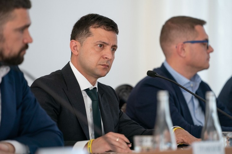 Президент Володимир Зеленський Зеленський уточнив, кого саме звільнити в поліції та СБУ на Житомирщині, Рівненщині та на Волині