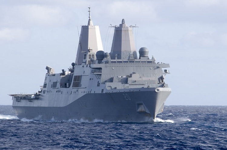 Public.Navy.mil Влада Китаю не дозволила двом кораблям ВМС США зайти в порт Гонконгу
