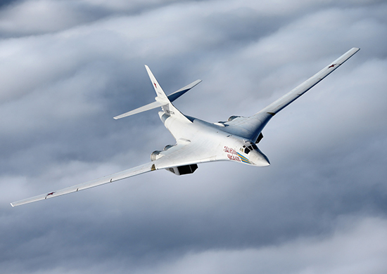 Росія перекинула до кордону США бомбардувальники Ту-160 Росія перекинула до кордону США бомбардувальники Ту-160