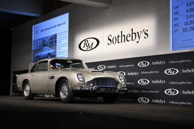 RM Sotheby's @rmsothebys Автомобіль Джеймса Бонда з вбудованими шпигунськими приладами продали за $6,4 млн