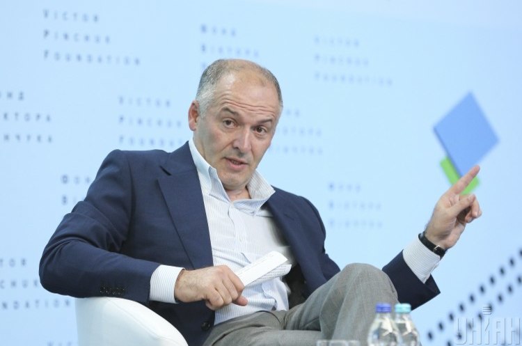 Віктор Пінчук Суд не задовольнити заяву банку Пінчука щодо визнання незаконним штраф НБУ