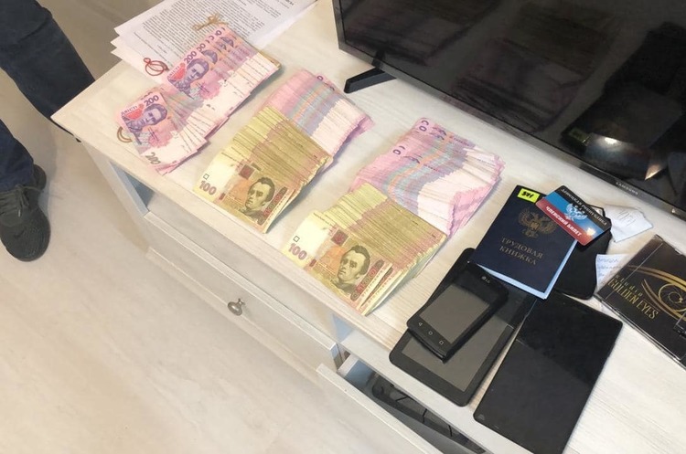 Прокуратура припинила діяльність злочинної групи, що заволоділа нерухомим майном на 1,5 млрд грн Прокуратура припинила діяльність злочинної групи, що заволоділа нерухомим майном на 1,5 млрд грн