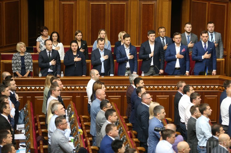 Верховна Рада ІХ скликання Рада направила до Конституційного суду закон про право народу подавати законопроекти