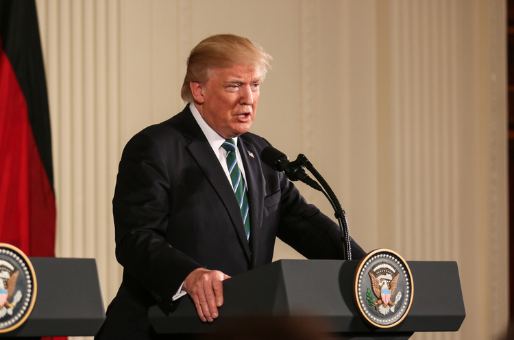 Дональд Трамп Трамп перевів $771 млн з програми протидії РФ на будівництво стіни з Мексикою