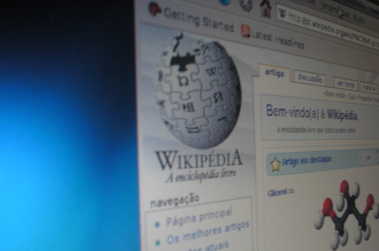 Фонд медіа-підприємця пожертвував $2,5 млн Wikipedia на захист від хакерів Фонд медіа-підприємця пожертвував $2,5 млн Wikipedia на захист від хакерів