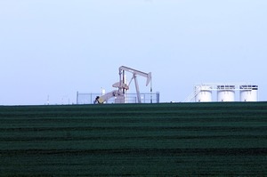 Ціни на нафту ростуть на тлі сильного падіння запасів нафти в США
