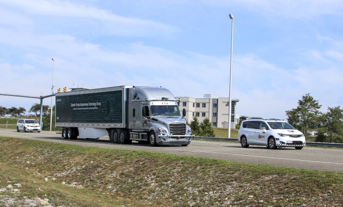 Безпілотні вантажівки Daimler випустили на дороги Вірджинії Безпілотні вантажівки Daimler випустили на дороги Вірджинії