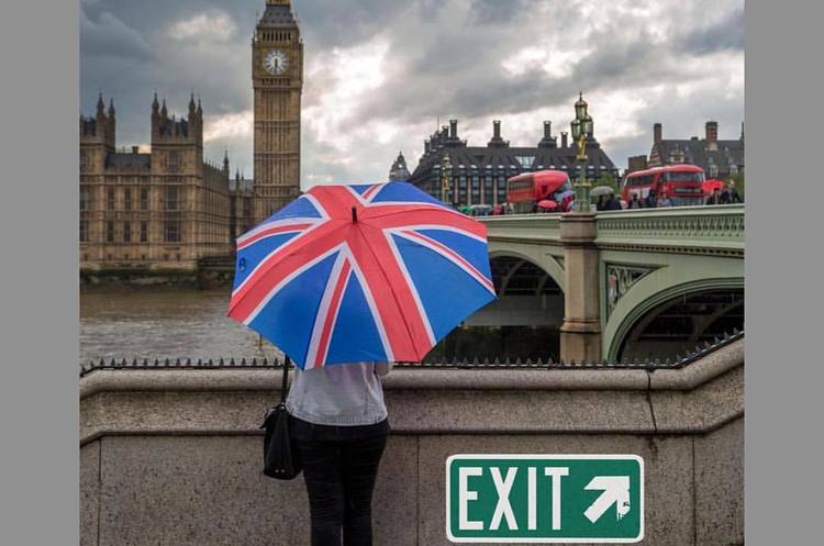 Лондон озвучив найбільш кризовий варіант «жорсткого» Brexit Лондон озвучив найбільш кризовий варіант «жорсткого» Brexit