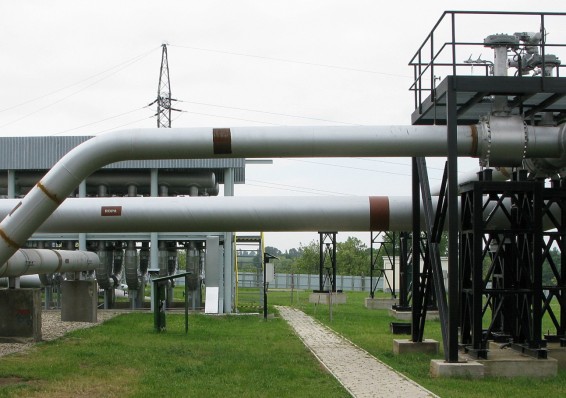 В Польщі залишилось 450 000 тонн брудної російської нафти В Польщі залишилось 450 000 тонн брудної російської нафти