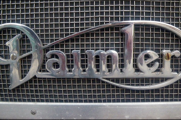 Daimler більше не займатиметься розробкою двигунів внутрішнього згорання Daimler більше не займатиметься розробкою двигунів внутрішнього згорання