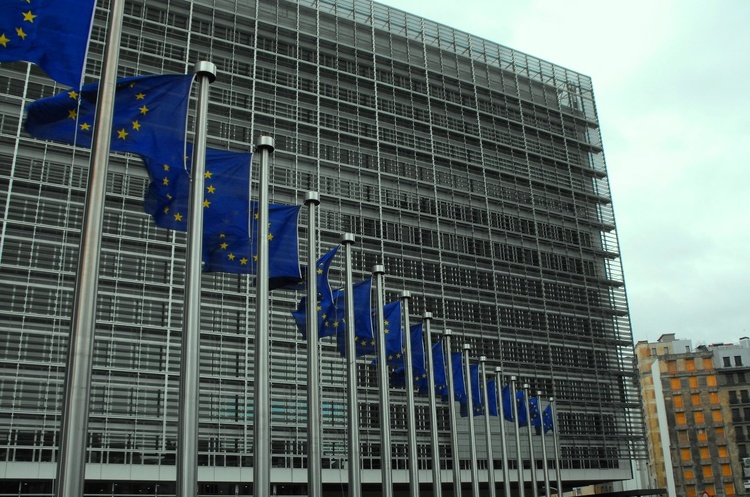 Єврокомісія прокоментувала згоду України на «формулу Штайнмайєра» Єврокомісія прокоментувала згоду України на «формулу Штайнмайєра»