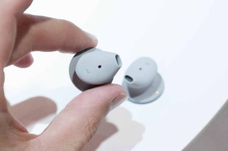 Microsoft      AirPods
