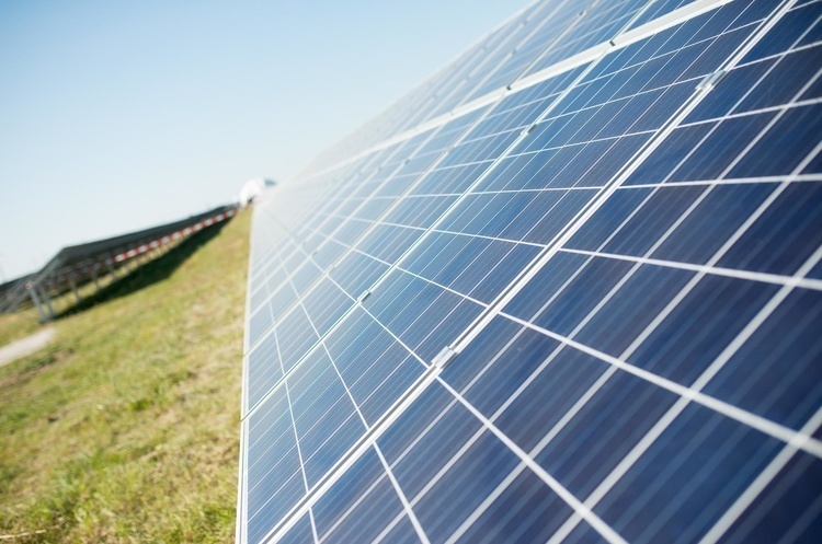 Компанія бізнесмена Хмельницького запустила нову сонячну електростанцію