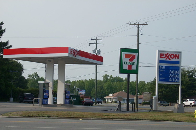 Exxon може продати свої нафтогазові активи в Малайзії Exxon може продати свої нафтогазові активи в Малайзії