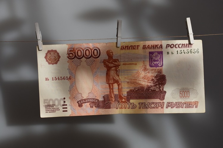 ЗМІ в Росії почали штрафувати за «фейкові новини» ЗМІ в Росії почали штрафувати за «фейкові новини»