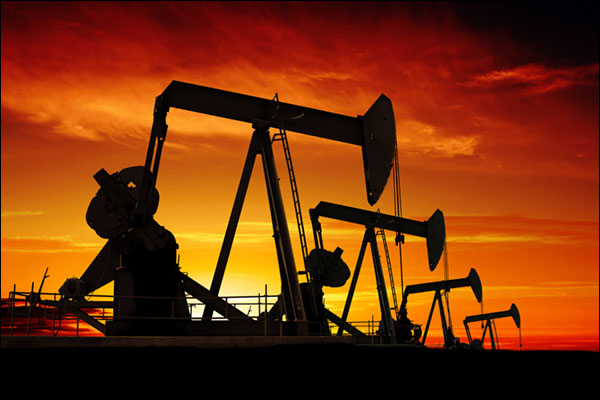 Нафта дешевшає через стрімке зростання запасів у США Нафта дешевшає через стрімке зростання запасів у США