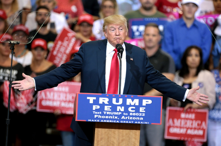 Дональд Трамп Трамп своїми діями щодо України та Сирії допомагає Росії – WP