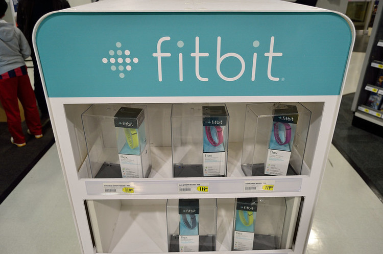 Google має намір купити виробника фітнес-браслетів Fitbit Google має намір купити виробника фітнес-браслетів Fitbit