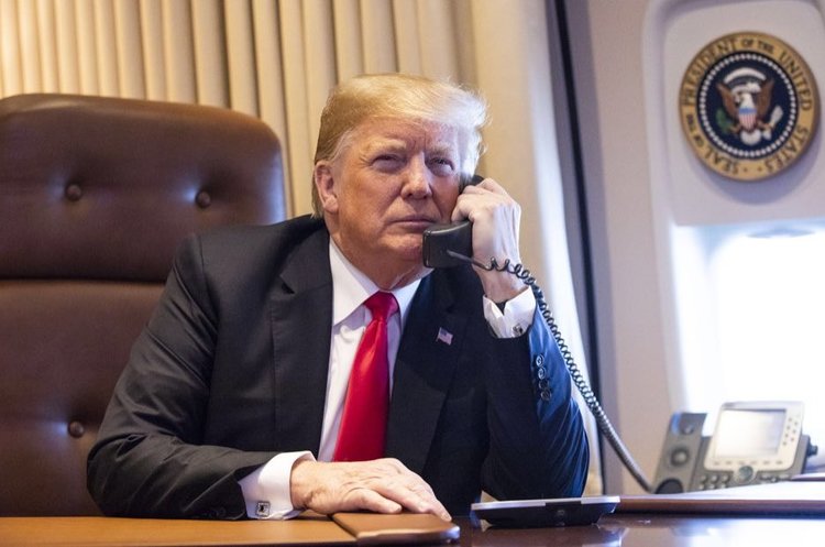Дональд Трамп Чиновник, який був свідком розмови Трампа із Зеленським, дав свідчення – документ