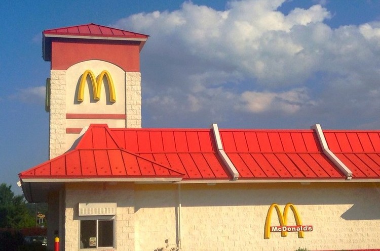 Гендиректора McDonald's звільнили через роман із співробітницею