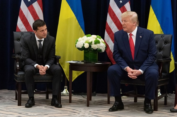 Володимир Зеленський, Дональд Трамп В Офісі президента заявили, що не публікуватимуть стенограму розмови Трампа із Зеленським