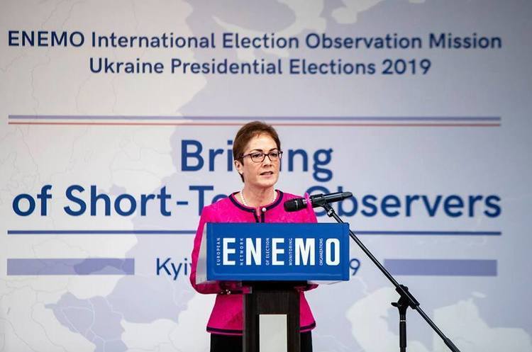 фото U.S. Embassy in Ukraine Екс-посол США Марі Йованович: «Джуліані втручався у справи України»