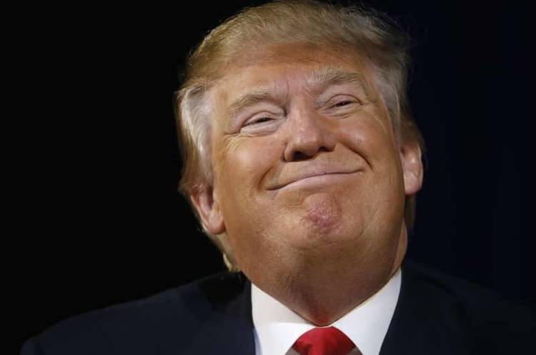 Дональд Трамп Трамп у травні пообіцяв Зеленському «непохитну» підтримку – The Daily Beast