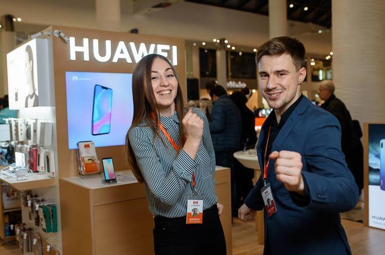 Угорщина запрошує Huawei для розгортання мереж 5G Угорщина запрошує Huawei для розгортання мереж 5G