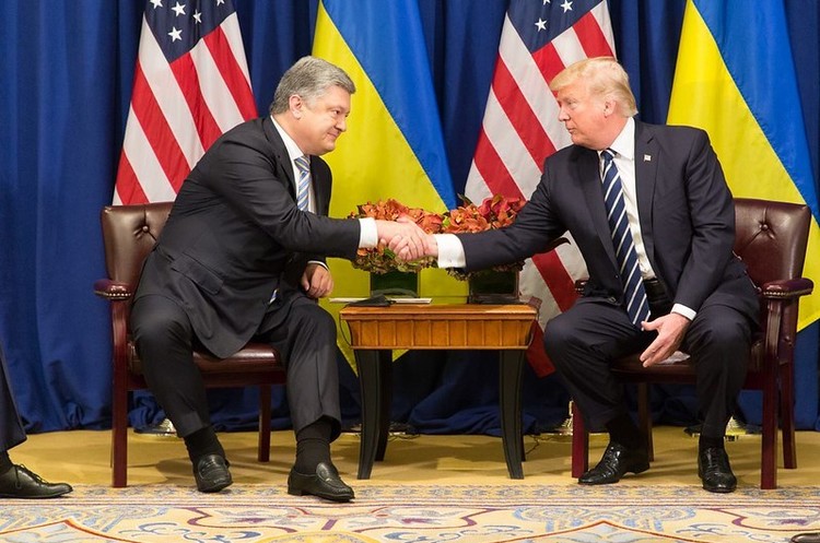 Петро Порошенко, Дональд Трамп Люди Джуліані, Парнас та Фруман, просили Порошенка почати справу проти Байденів – WSJ