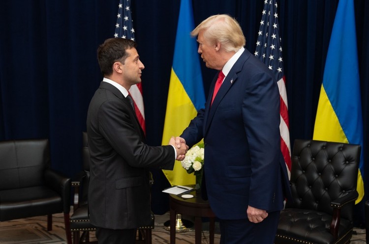 фото Офіційний сайт Президента України Білий дім оприлюднив зміст першої телефонної розмови Трампа і Зеленського