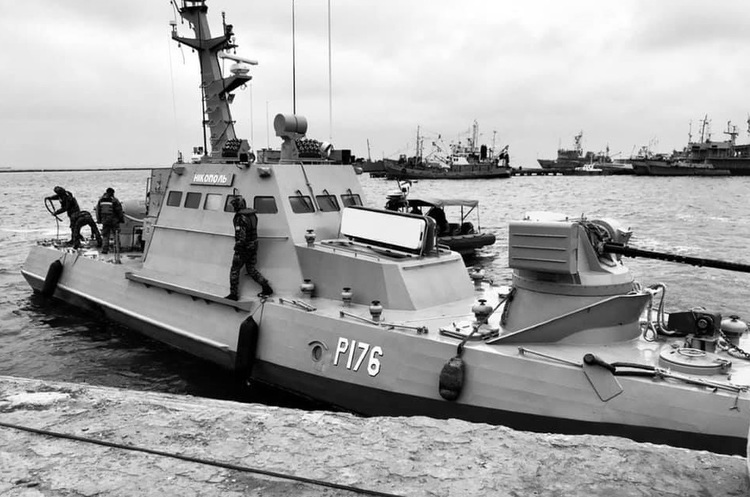 Матіос уточнив список зниклих речей із повернутих Росією українських кораблів