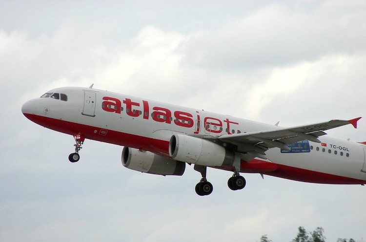 Atlasjet Ukraine, яка припинила польоти, залишилась без літаків Atlasjet Ukraine, яка припинила польоти, залишилась без літаків