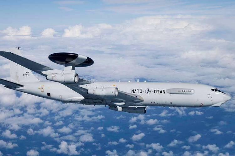 Літак типу AWACS НАТО і Boeing підписали контракт вартістю $1 млрд на модернізацію літаків