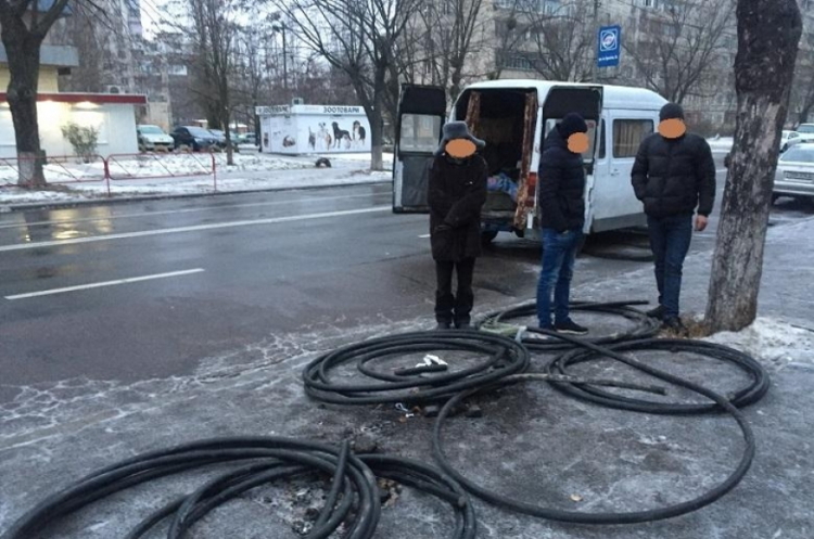 Фото: kyiv.npu.gov.ua Указ президента – крадіям не перешкода: як мільярди гривень на 3G та 4G перетікають у кишені злочинців