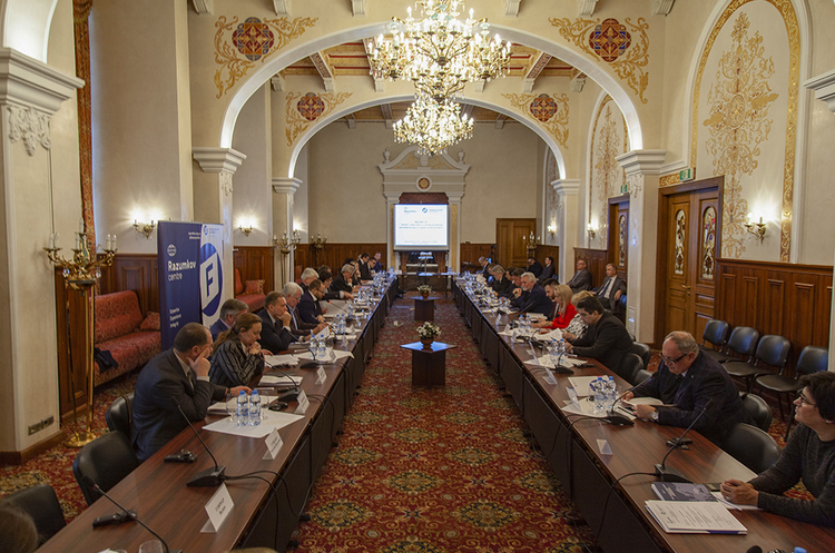 http://razumkov.org.ua У Центрі Разумкова обговорили зелені інвестиції та їх перспективи в Україні