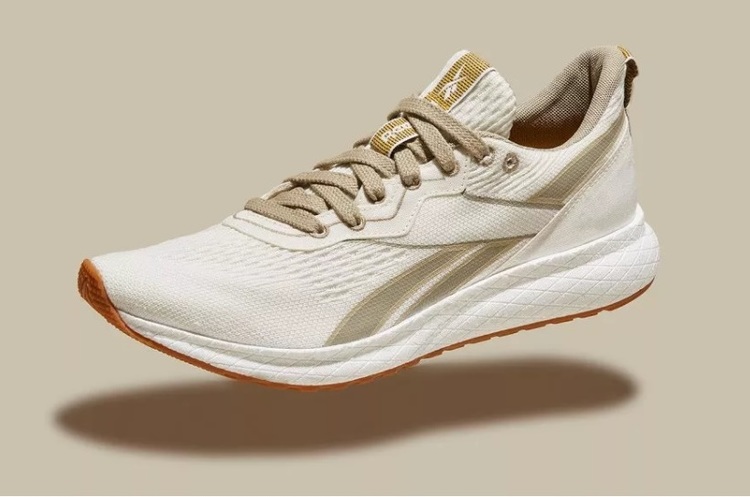 Reebok Reebok випустить кросівки з водорослів та евкаліпту